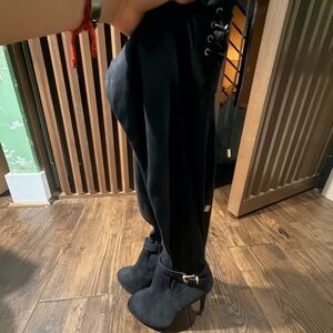 Elegant Black Women's Boots